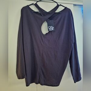 Chaser- Long-sleeve cold shoulder shirt-Medium